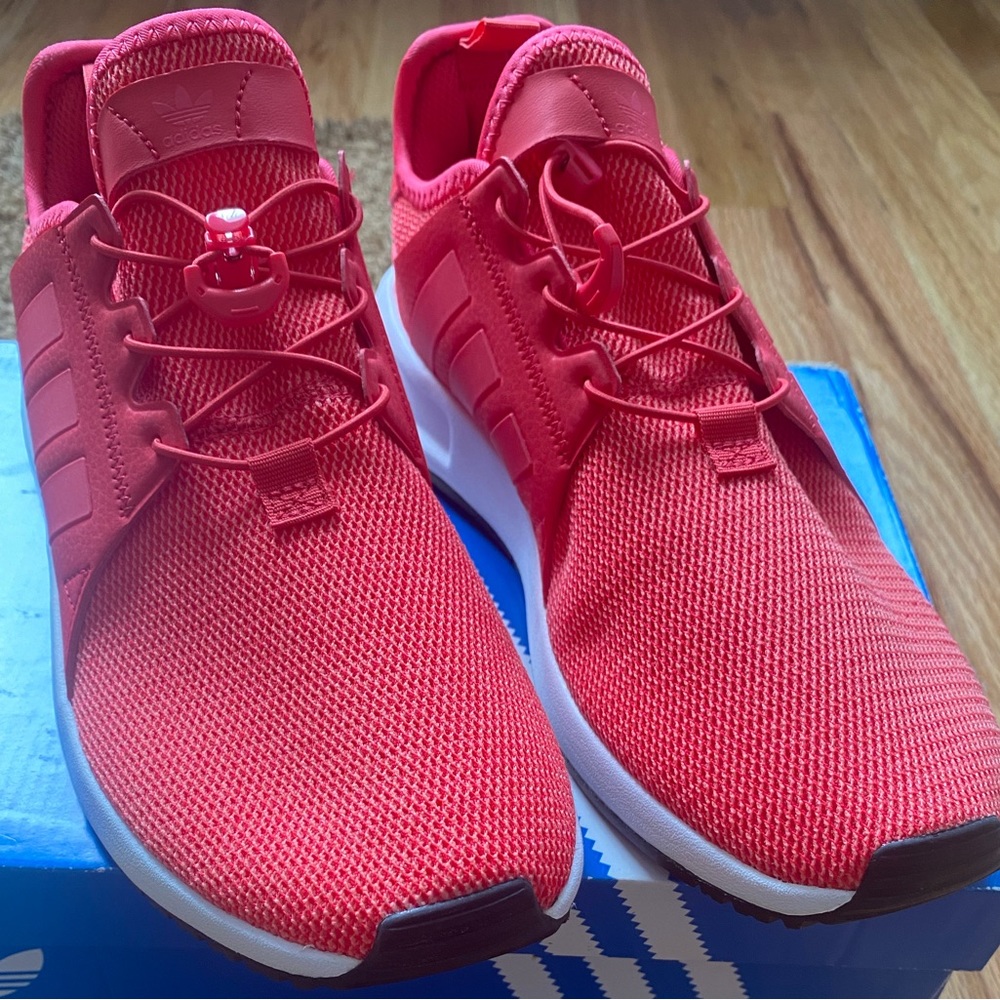 Adidas red coral pink sneakers / tennis shoes